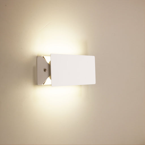 Oriel Nimmo 8W CTS LED Wall Light