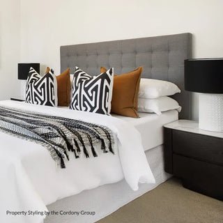 Cafe Patronga Table Lamp